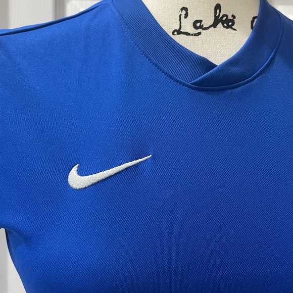 NIKE DRIFIT ROYAL BLUE TEE SIZE XSMALL - Picture 8 of 9